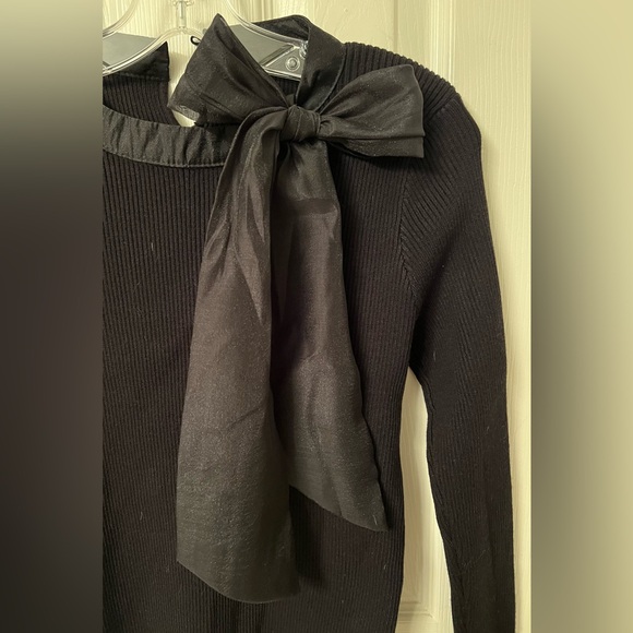 Long-sleeve top with bow, black - Picture 2 of 6